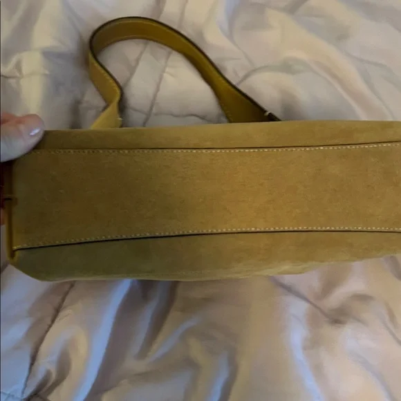 Coach Brooklyn Medium size 28 in Sand Suede Shoulder Bag- NWOT - Picture 5 of 10